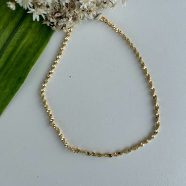 Choker corrente torcida folheado dourado R$110